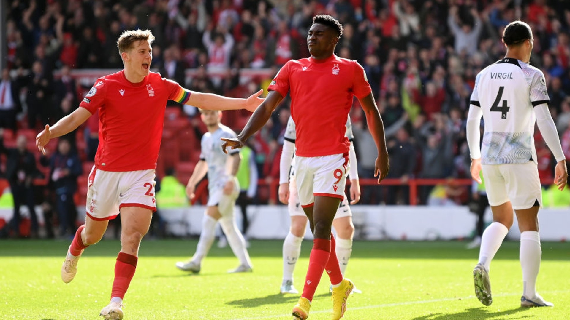 層必須在對 層必須在對